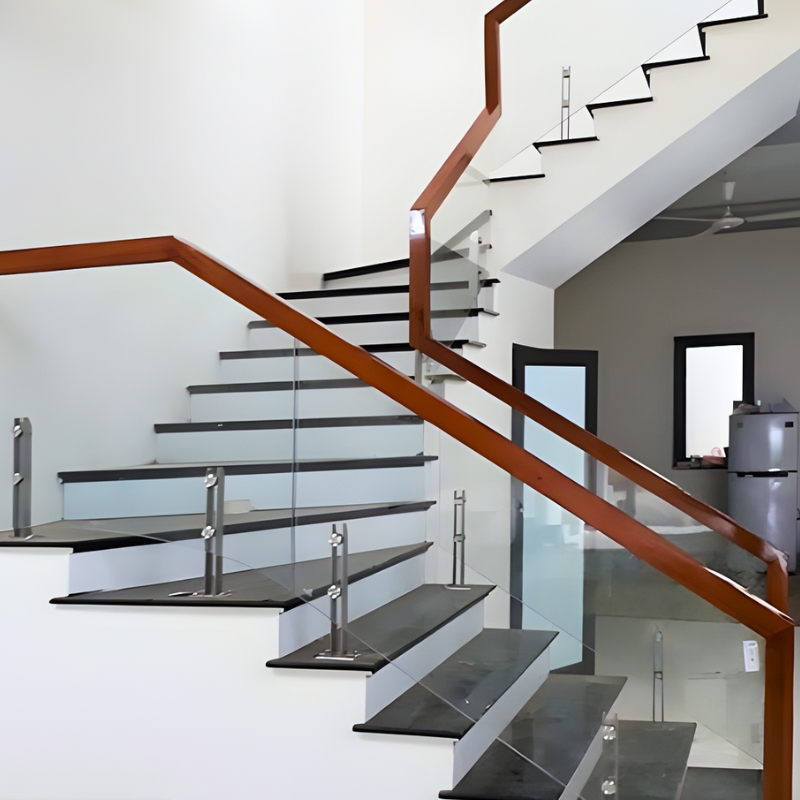 cầu thang nhôm kính