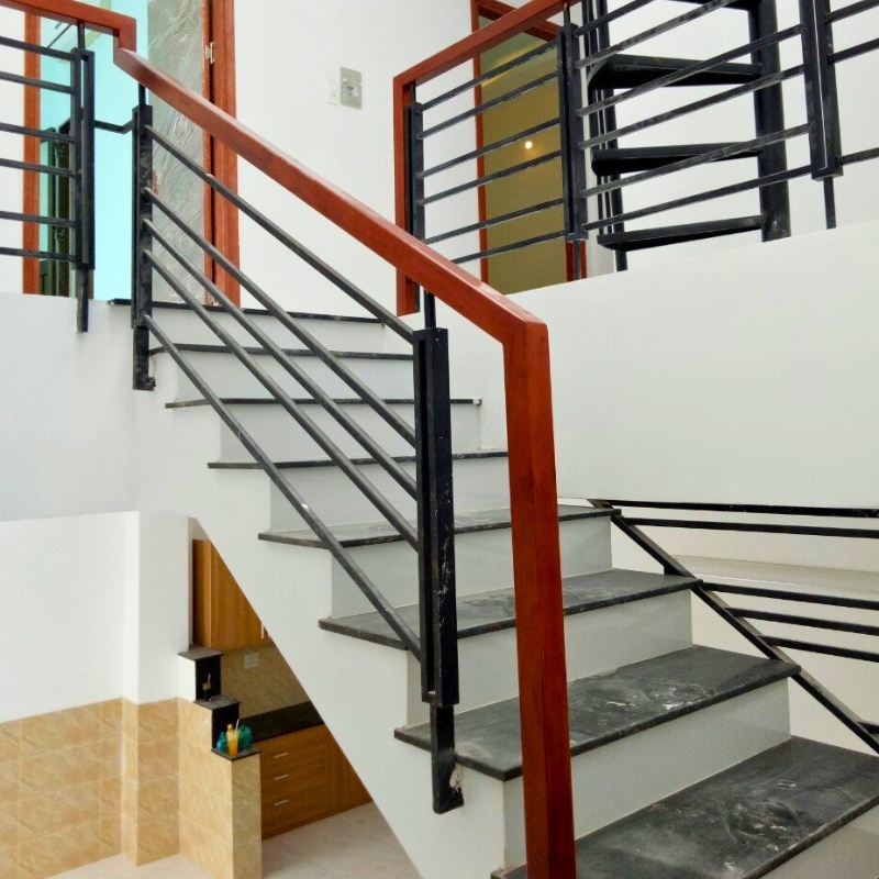 cầu thang sắt mỹ thuật nvp03